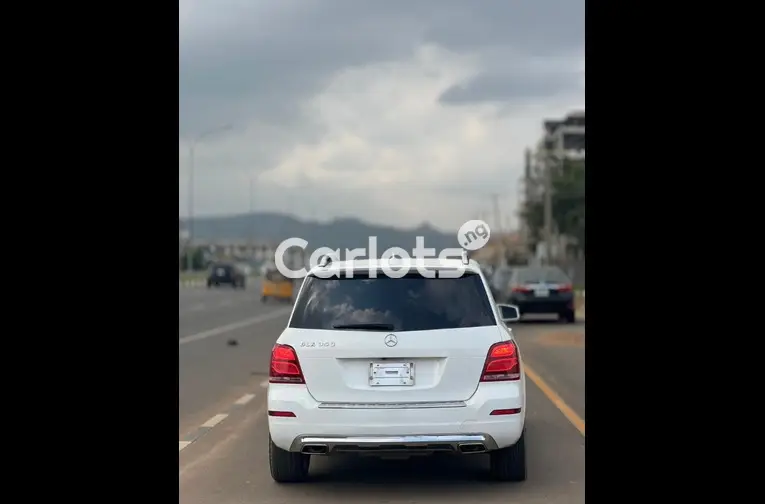 Nigerian Used 2014 MERCEDES BENZ GLK350 FULL OPTION for sale in Abuja, FCT - thumbnail 5
