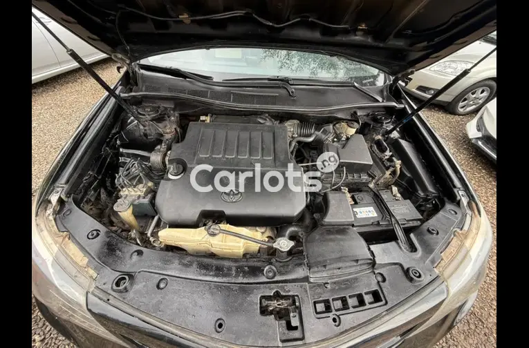 Nigerian Used 2013 TOYOTA CAMRY SE V6 for sale in Abuja, FCT - thumbnail 5