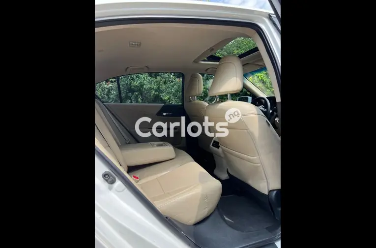 Nigerian Used 2016 KEYLESS HONDA ACCORD SPORT FULL OPTION for sale in Kaduna - photo 4 of 5