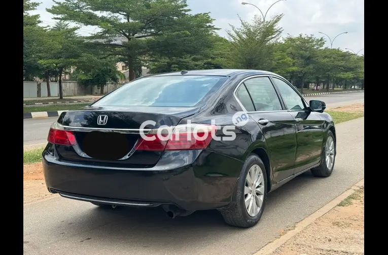 2013 HONDA ACCORD FULL OPTION - 5/5