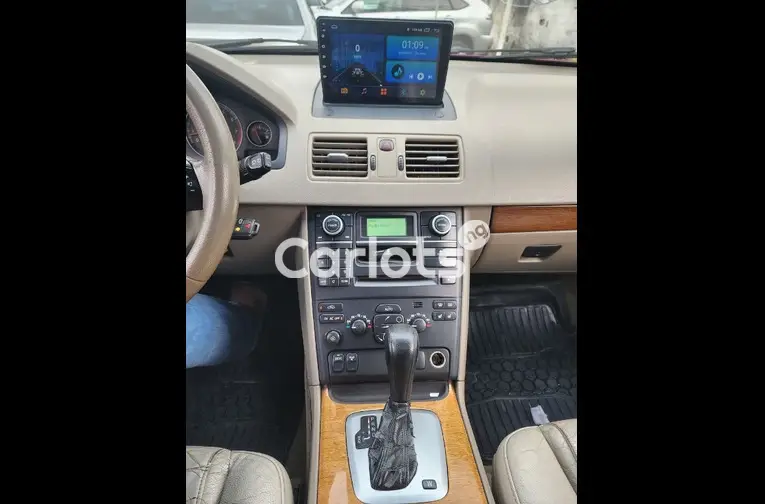 CLEAN 2006 VOLVO XC90 FULLY LOADED - 2/5