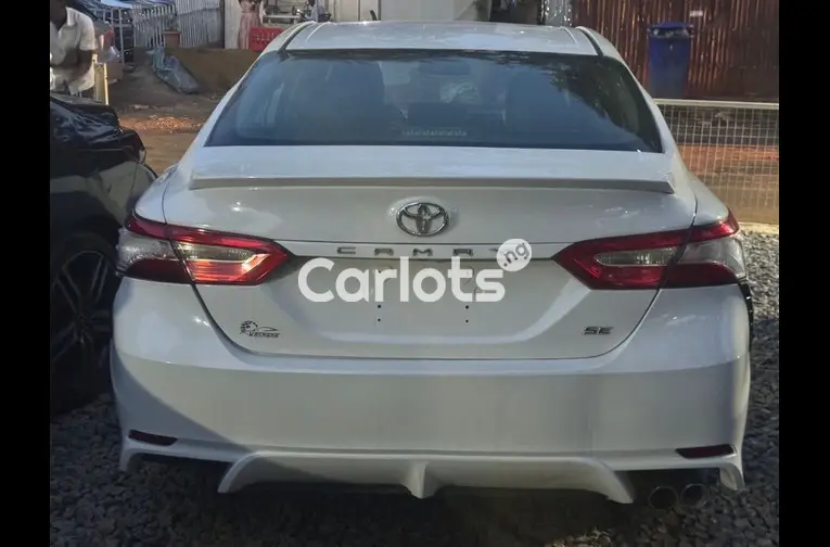 TOYOTA CAMRY 2018 - 5/5