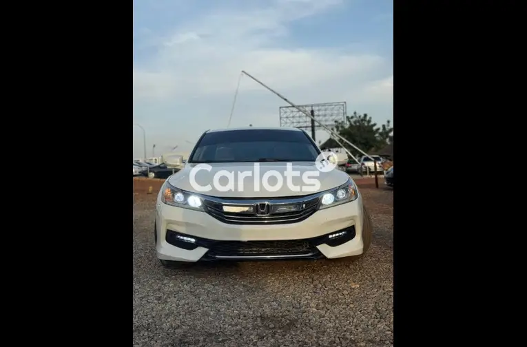 FOREIGN USED 2016 HONDA ACCORD FULL OPTION for sale in Abuja