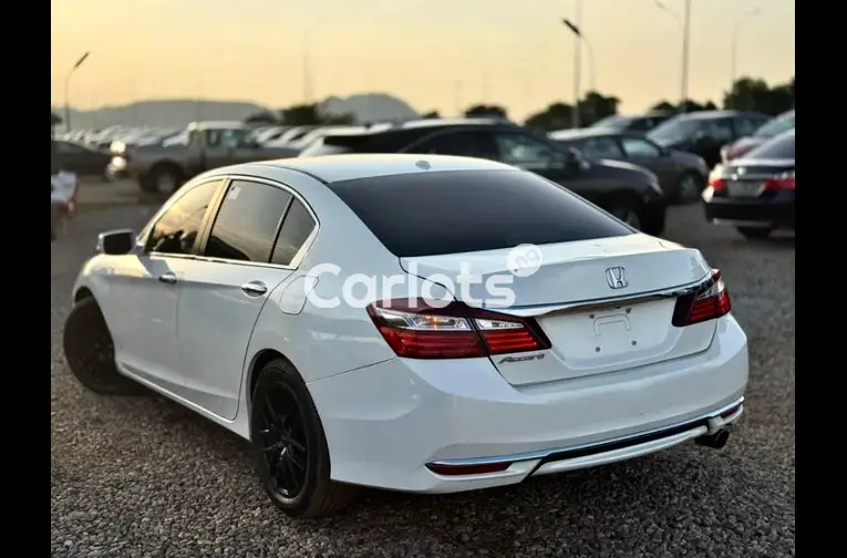 FOREIGN USED 2016 HONDA ACCORD FULL OPTION for sale in Abuja, FCT - thumbnail 5