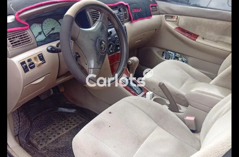2004 TOYOTA COROLLA - 2/5
