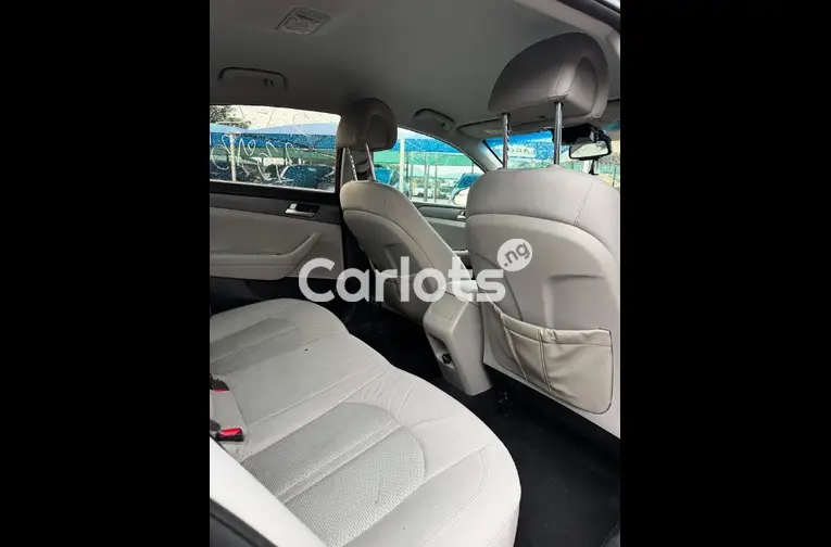 HYUNDAI SONATA 2016 - 3/4