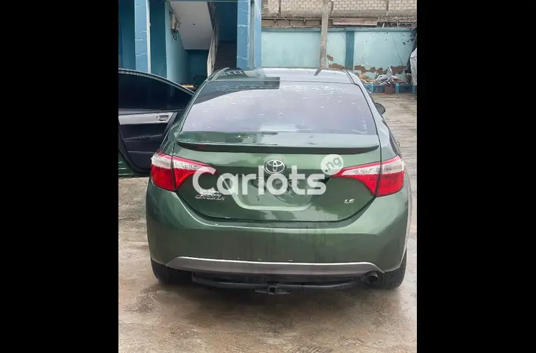 2015 TOYOTA COROLLA LE - 3/5