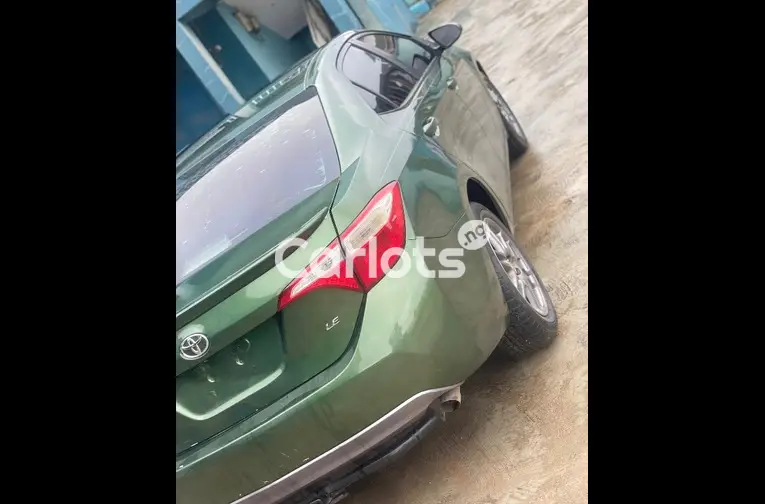 2015 TOYOTA COROLLA LE - 4/5