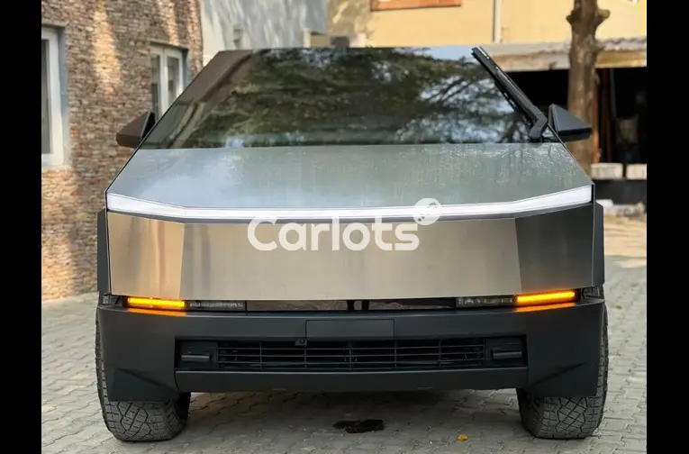 BRAND NEW 2024 TESLA CYBERTRUCK for sale in Lagos - photo 2 of 5