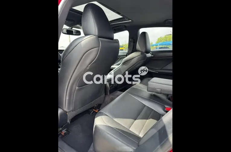 2015 LEXUS IS250 - 4/5