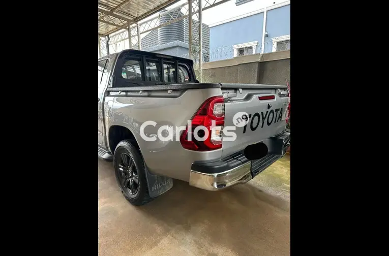 BRAND NEW 2021 TOYOTA HILUX for sale in Kaduna - photo 5 of 5