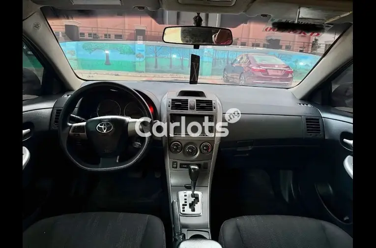 2013 TOYOTA COROLLA - 2/5
