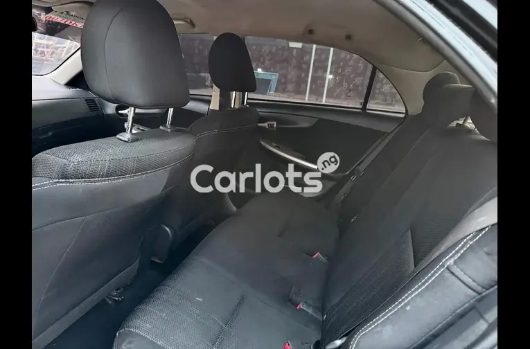 2013 TOYOTA COROLLA - 3/5