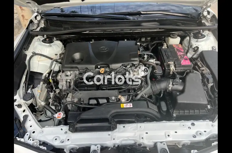 TOYOTA CAMRY 2022 - 2/5