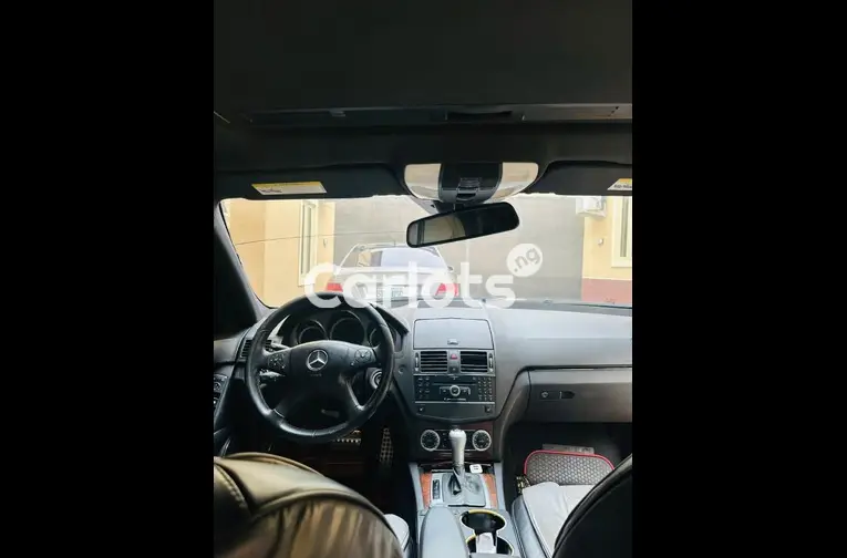 2014 UPGRADED MERCEDES BENZ C300 - 3/5