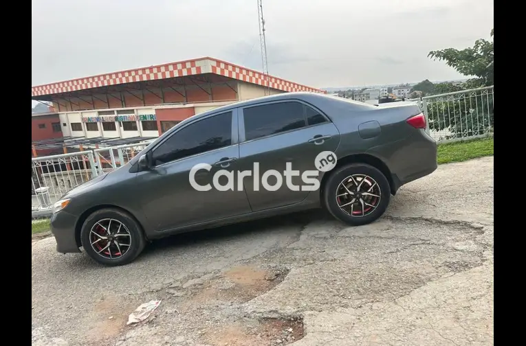 2009 TOYOTA COROLLA for sale in Abuja, FCT - thumbnail 3