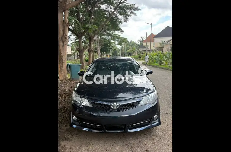 DISTRESS SALE FOREIGN USED 2014 TOYOTA CAMRY SE