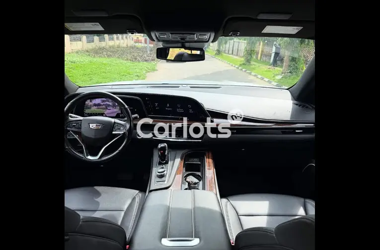 FOREIGN USED 2022 CADILLAC ESCALADE 600 - 3/5