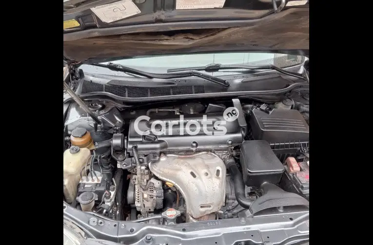CLEAN 2008 TOYOTA CAMRY XLE - 4/5