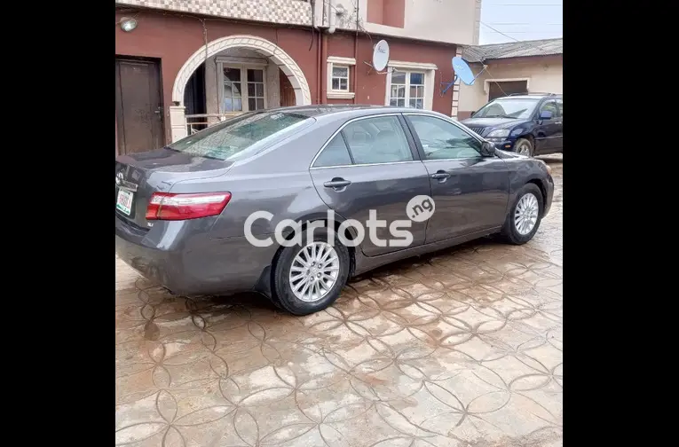 CLEAN 2008 TOYOTA CAMRY XLE - 5/5