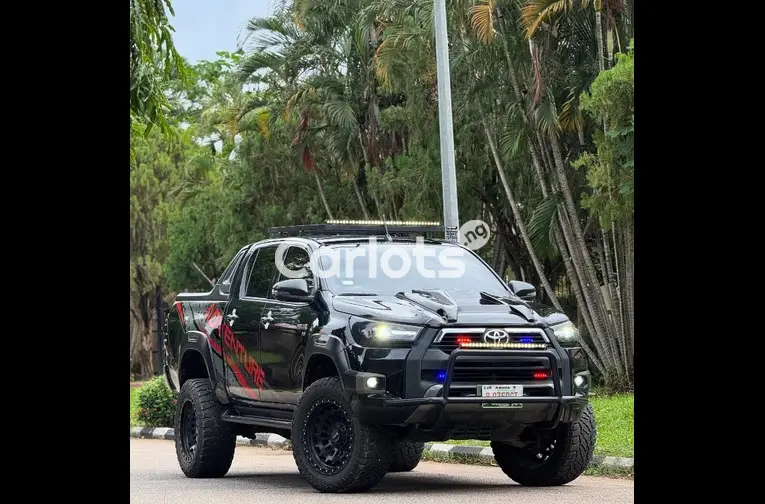 2023 TOYOTA HILUX ADVENTURE OFF-ROAD