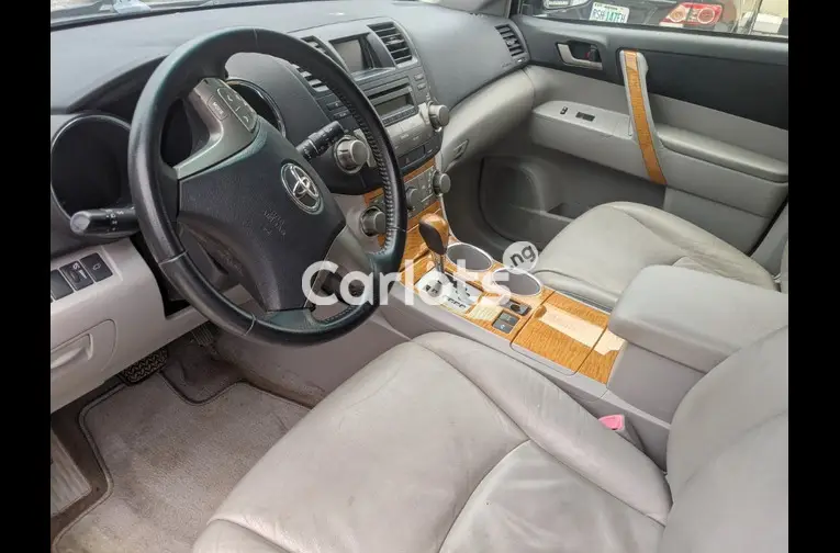 TOYOTA HIGHLANDER 2009 - 4/5