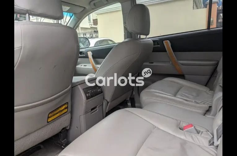 TOYOTA HIGHLANDER 2009 - 5/5