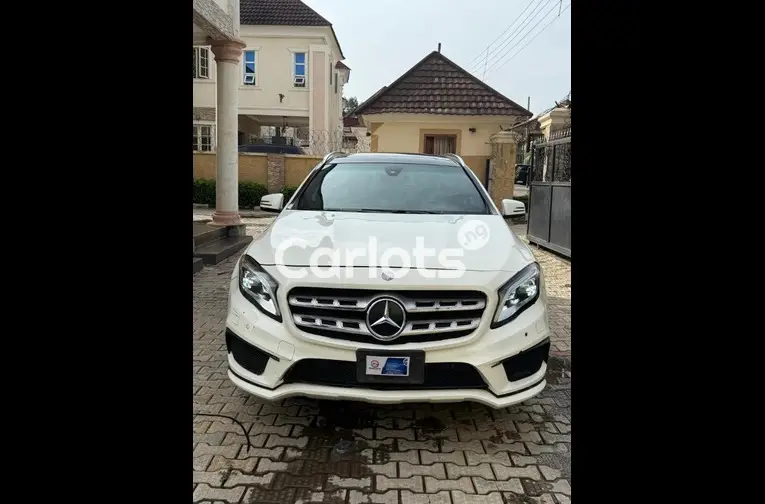 2016 MERCEDES BENZ GLA250 FULL OPTION - 1/5
