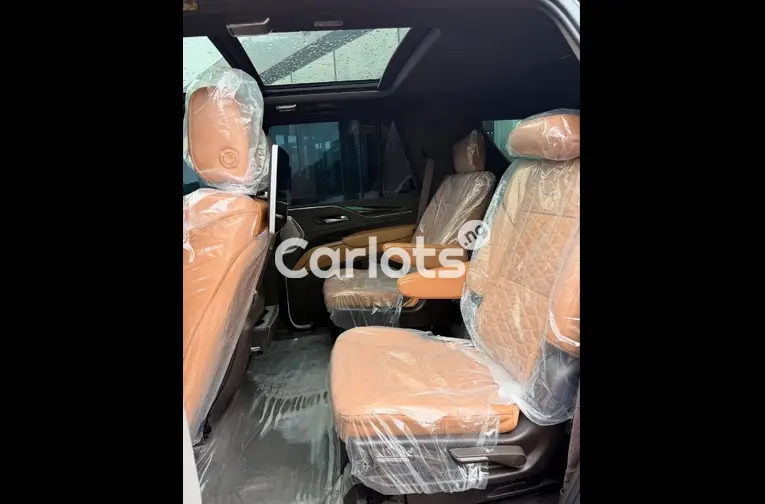 FOREIGN USED 2023 CADILLAC ESCALADE 600 - 4