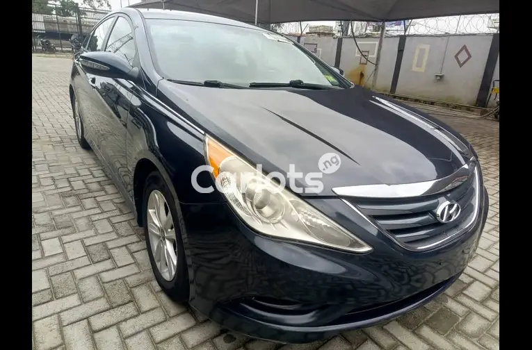 2014 HYUNDAI SONATA GLS