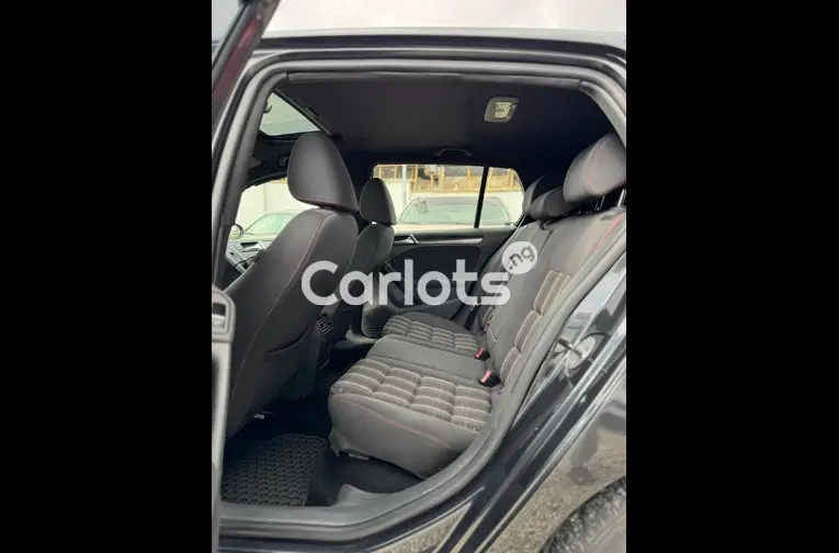 2012 VOLKSWAGEN GOLF GTI TUNED - 3/5