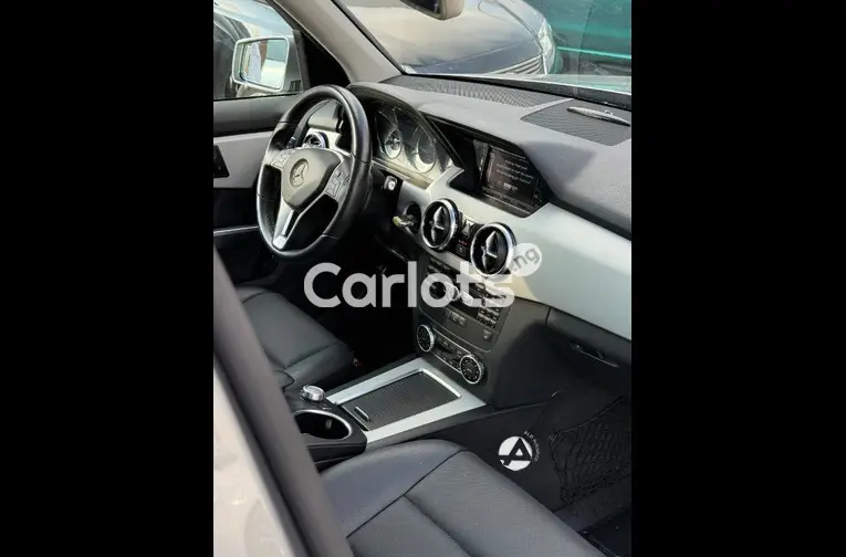 2014 Mercedes Benz GLK 350 Premium - 2/5