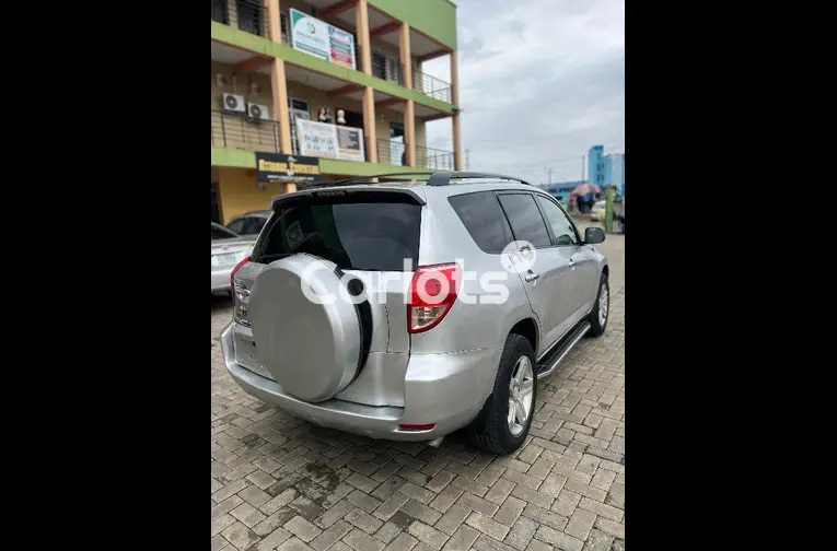 PRE-OWNED 2008 TOYOTA RAV4 FULL OPTION - 5/5