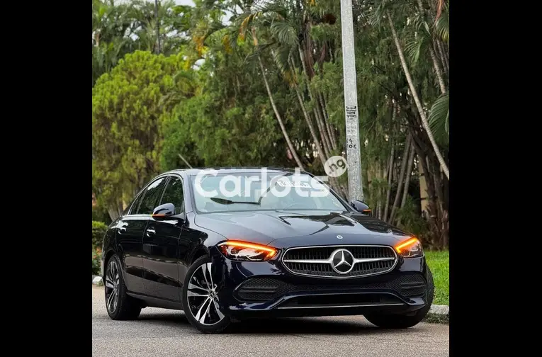 FOREIGN USED 2023 MERCEDES BENZ C300