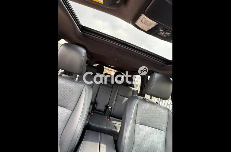 2023 LEXUS GX460 - 4/5