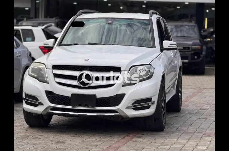 2015 MERCEDES BENZ GLK350