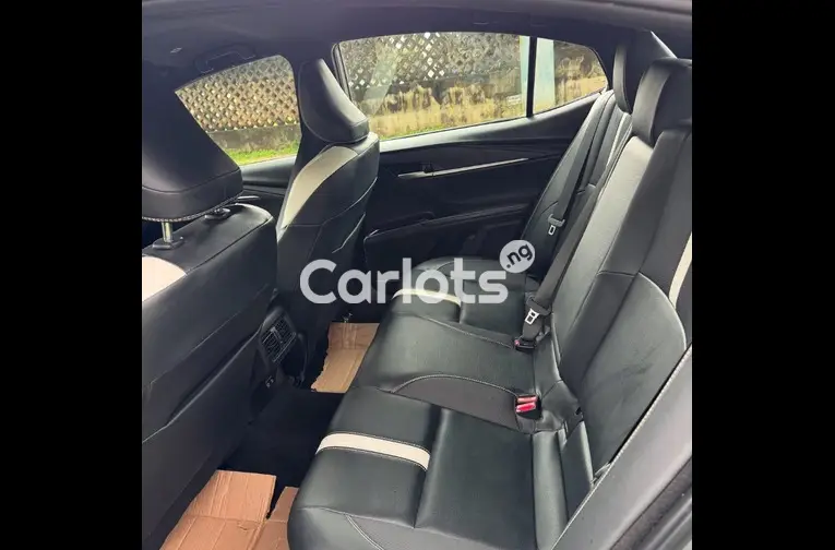 BRAND NEW 2025 TOYOTA CAMRY SE for sale in Abuja, FCT - thumbnail 4