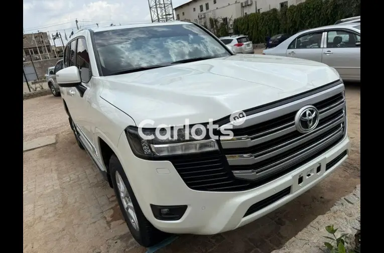 FOREIGN USED 2024 TOYOTA LAND CRUISER GX.R TWIN TURBO for sale in Abuja