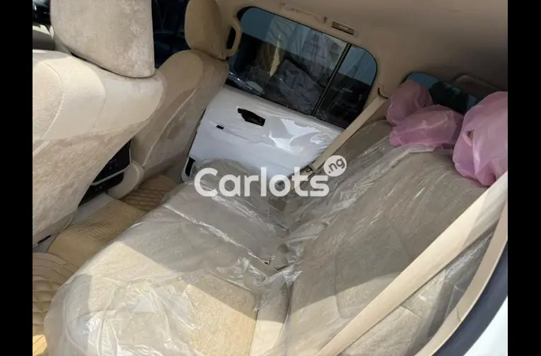 FOREIGN USED 2024 TOYOTA LAND CRUISER GX.R TWIN TURBO for sale in Abuja, FCT - photo 3 of 5