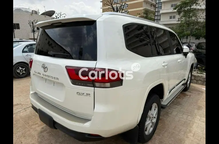 FOREIGN USED 2024 TOYOTA LAND CRUISER GX.R TWIN TURBO for sale in Abuja, FCT - photo 4 of 5