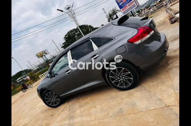 Nigerian Used 2013 TOYOTA VENZA FOUR CYLINDERS for sale in Abuja, FCT - photo 5 of 5