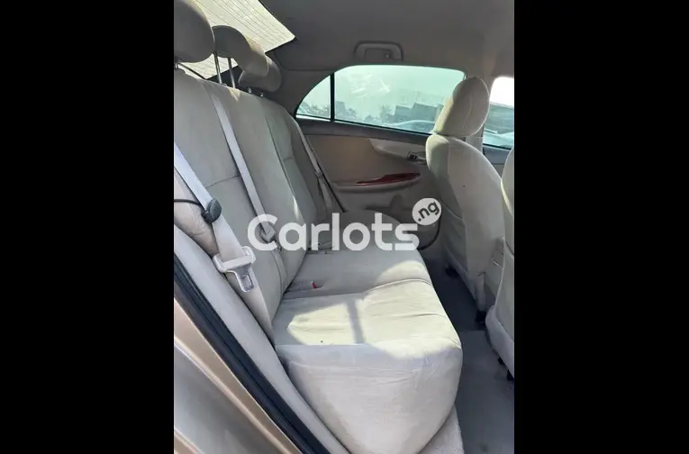 Nigerian Used 2009 KEYLESS TOYOTA COROLLA for sale in Abuja, FCT - photo 4 of 5