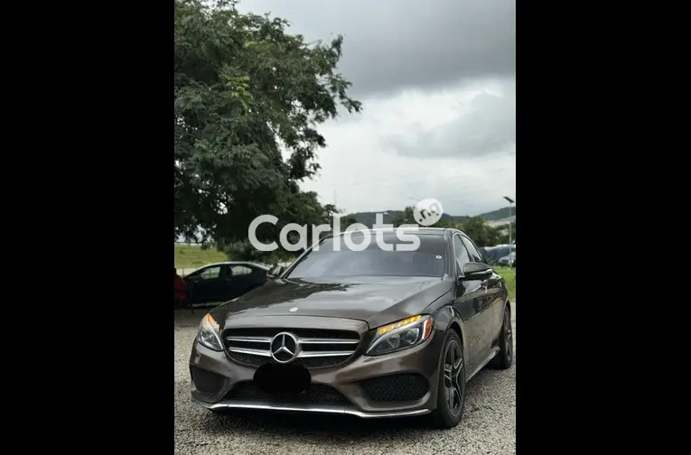 2015 MERCEDES BENZ C300 FULL OPTION