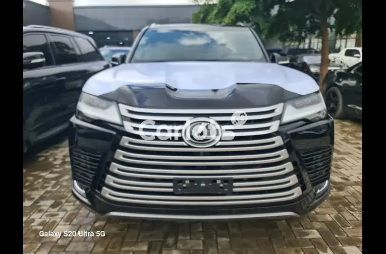 Brand New 2024 Lexus LX600