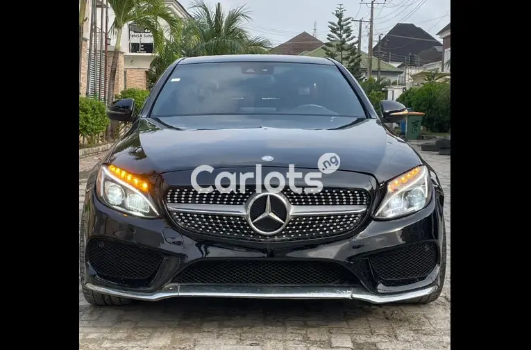 2017 MERCEDES BENZ C300