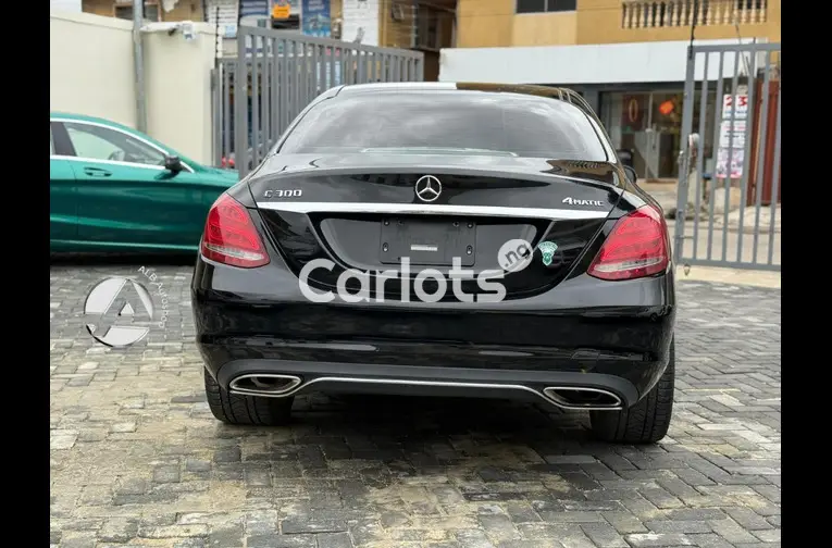 2015 Mercedes Benz C 300 - 4/5