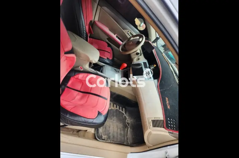 CLEAN REGISTERED 2008 TOYOTA AVALON XL - 2/4