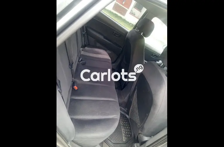 Registered Hyundai Elantra 2009 - 2/4