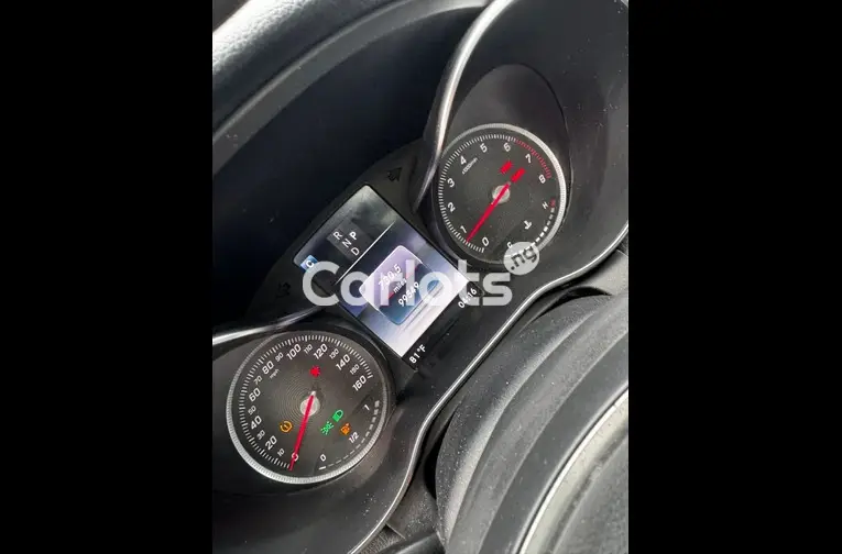 Mercedes Benz C300 2016 - 2/5