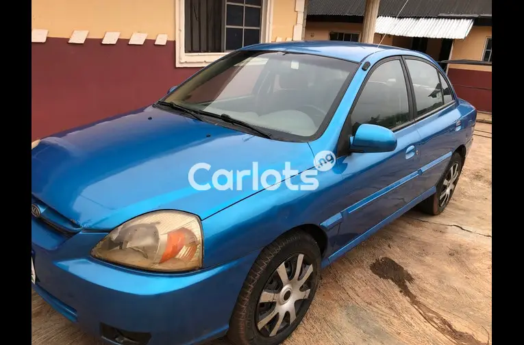 Kia Rio 2002